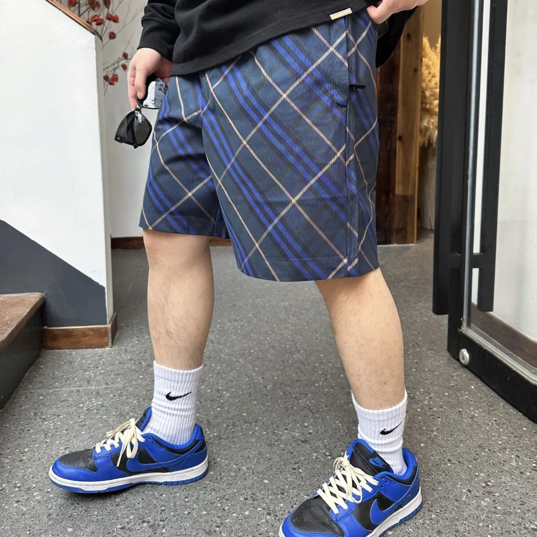 BUR Archive Check Knight Motif Shorts in Navy - 379 - bbr0000379 - Image 3