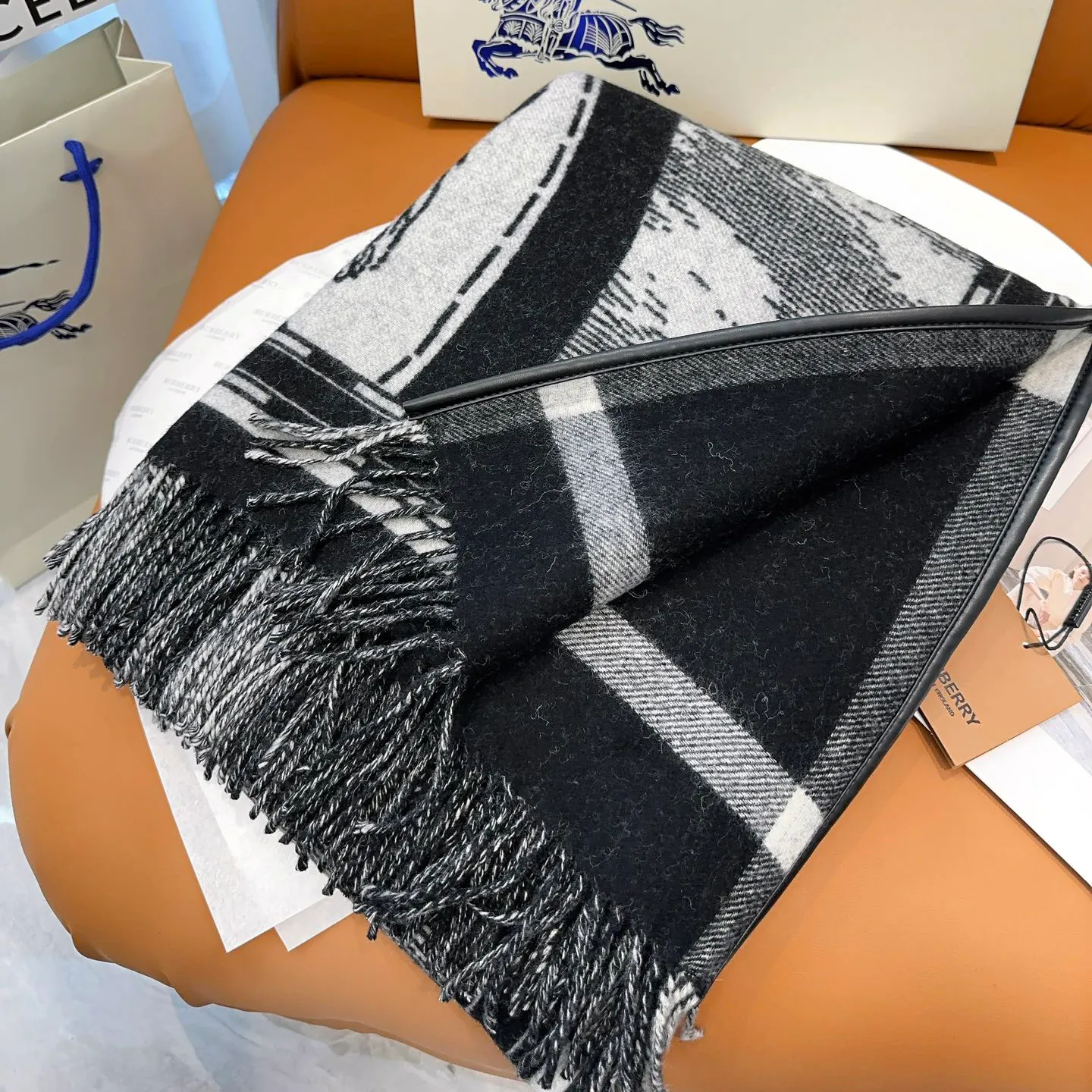 BUR Scarf - BUR0031 - Image 3