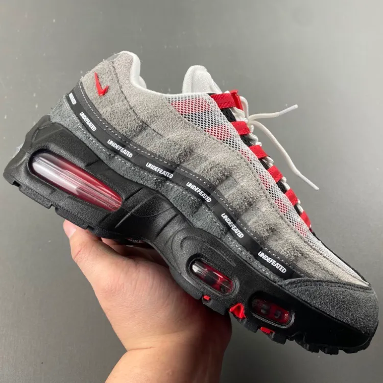 Undefeated x AM 95 'Tokyo Bright Crimson' Shoes Sneakers - nk0004949 - Image 7