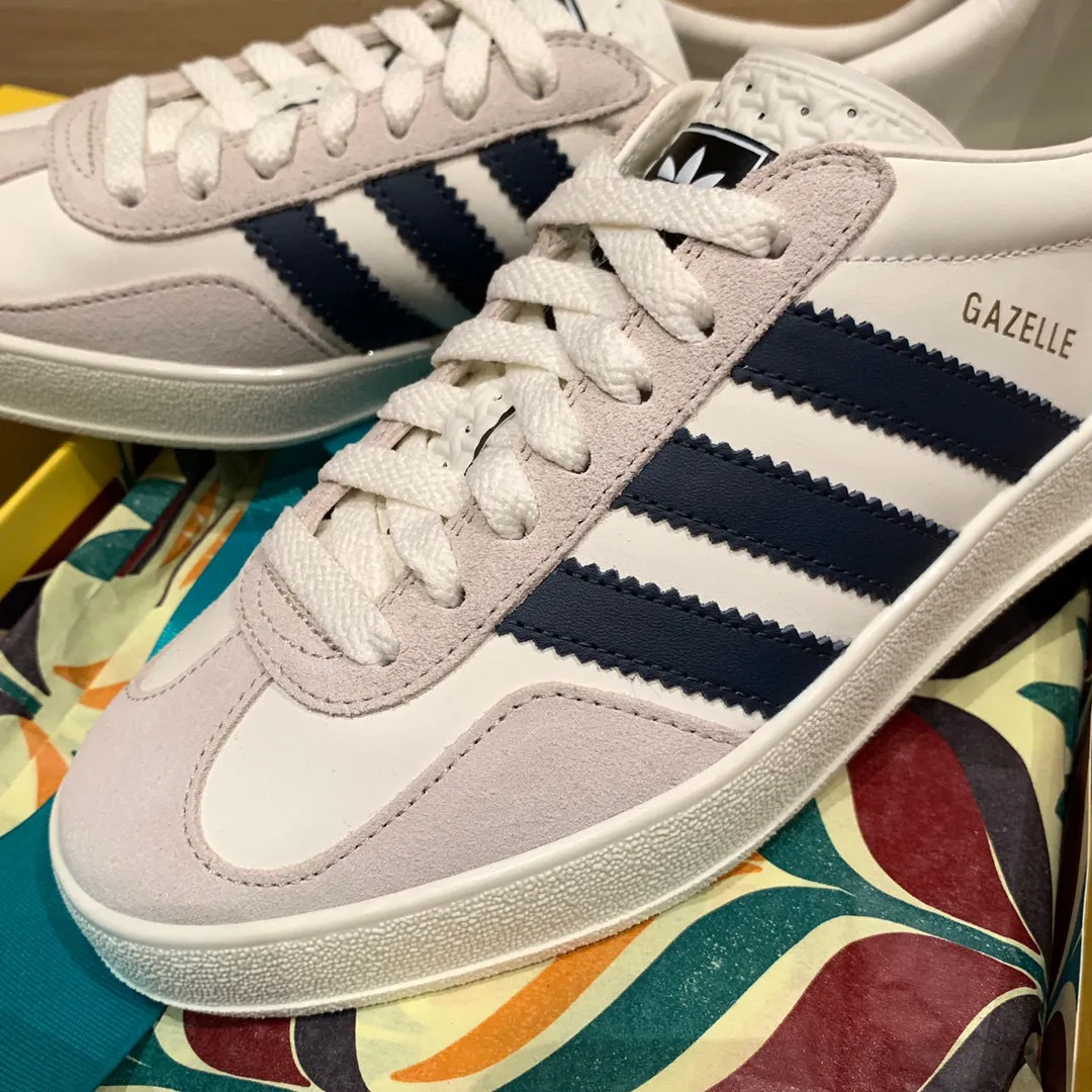 GG x AD Gazelle 'White' Shoes Sneakers – nk0004913 - Image 9