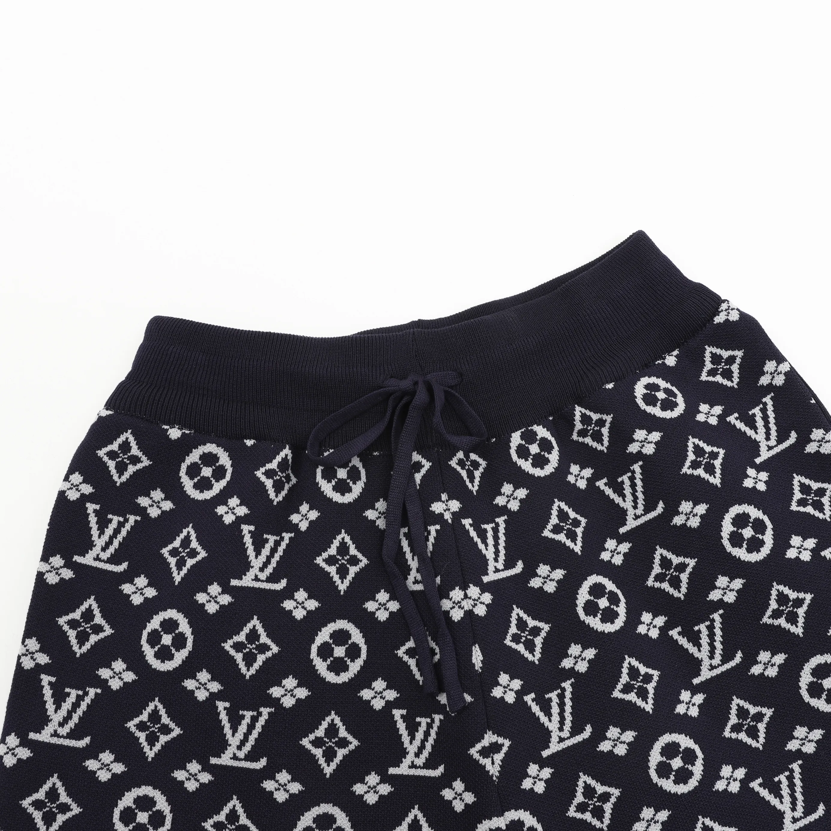 LV Jacquard Knitted Monogram Shorts - LV0029 - Image 8