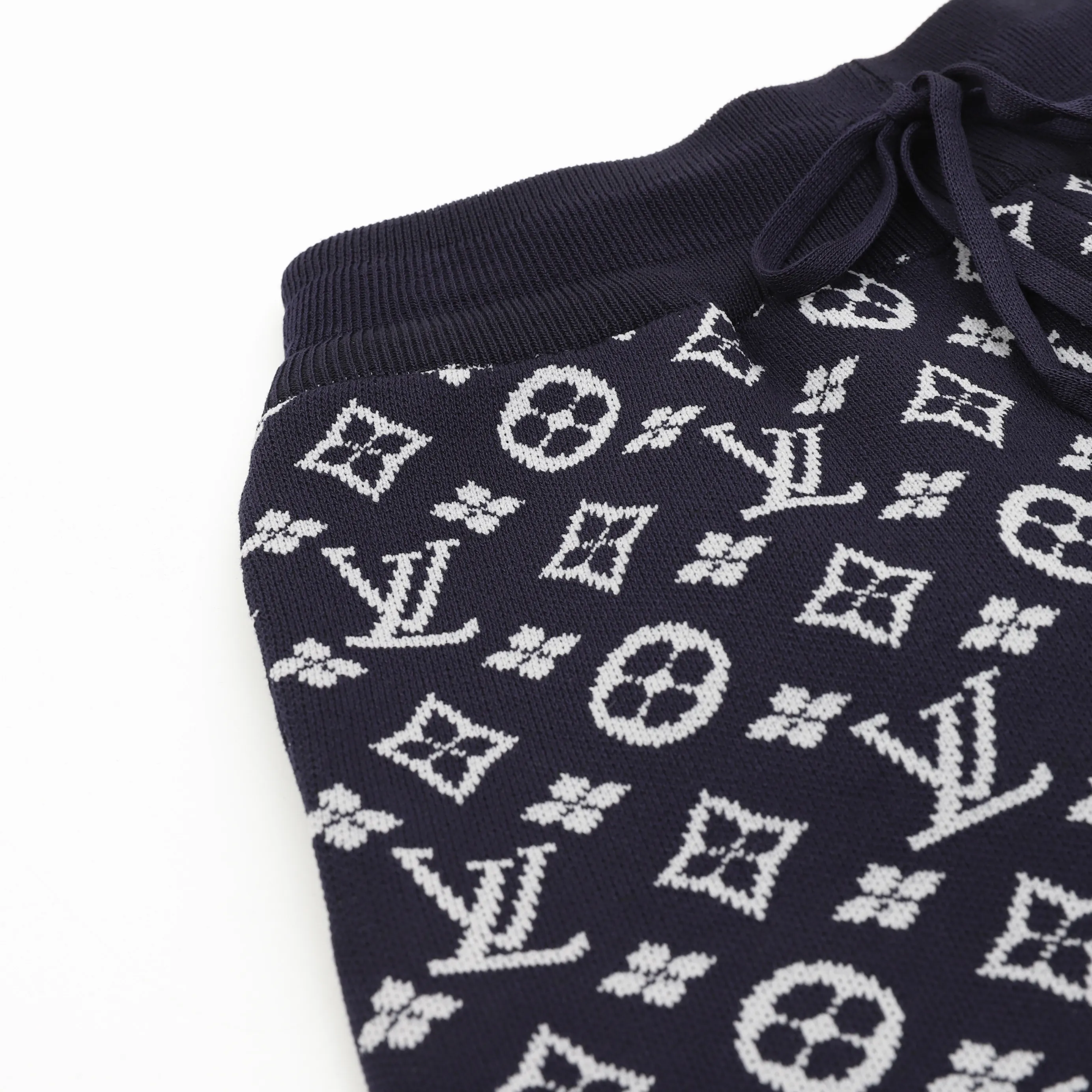 LV Jacquard Knitted Monogram Shorts - LV0029 - Image 7